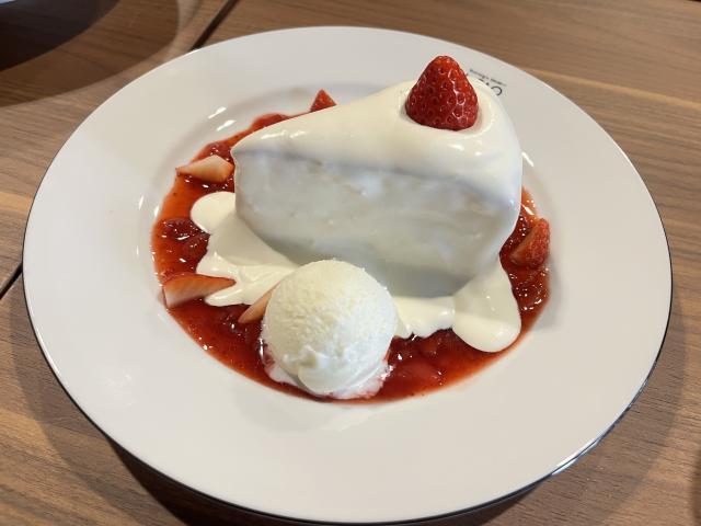 とろとろクリームのショートケーキ！ルタオの新カフェ