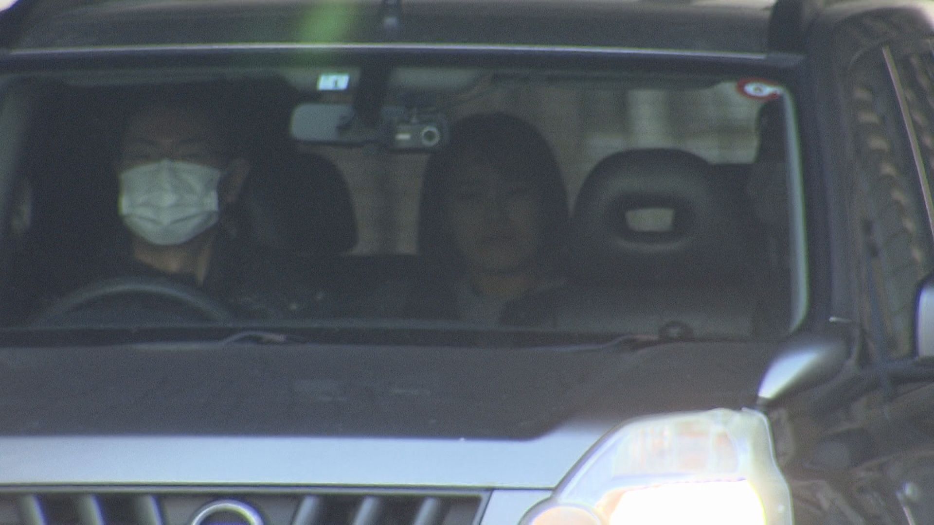 送検される容疑者の女 北海道警察本部 3月24日