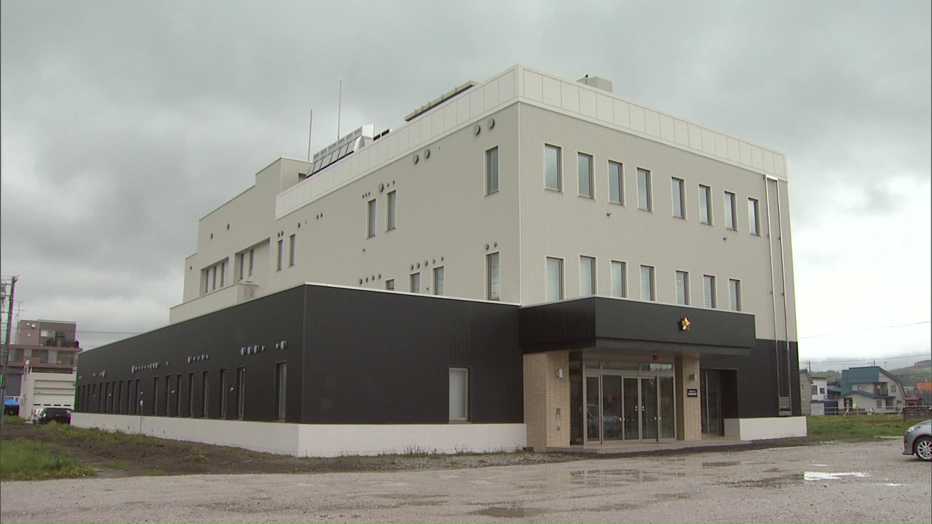 も女性の身元などを調べている北海道警名寄署