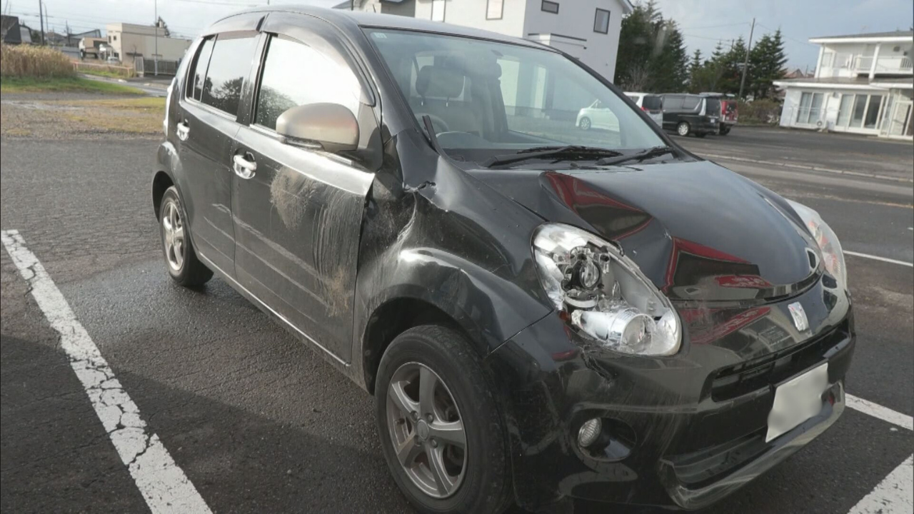 クマに襲われた車