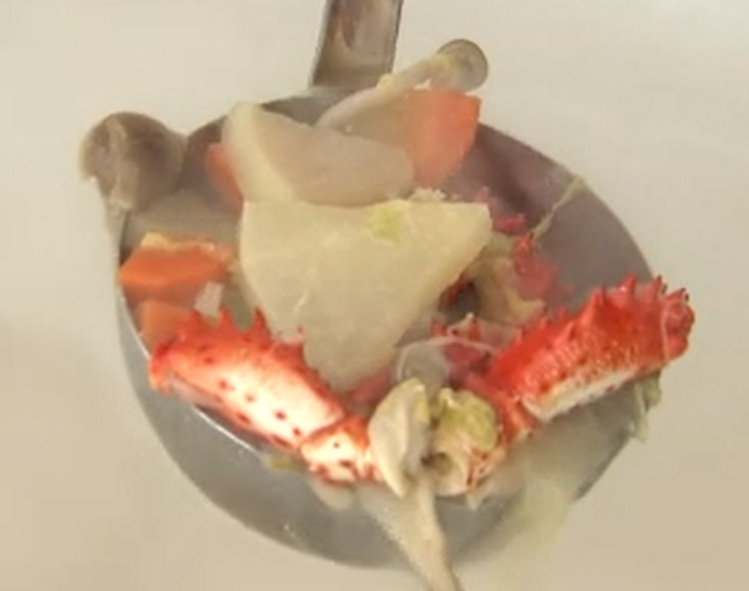 イベント期間中は土日限定でアツアツのグルメも