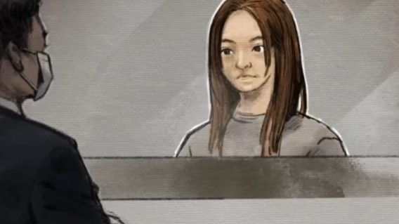 記者の取材に応じる川村葉音被告(取材に基づくスケッチ)