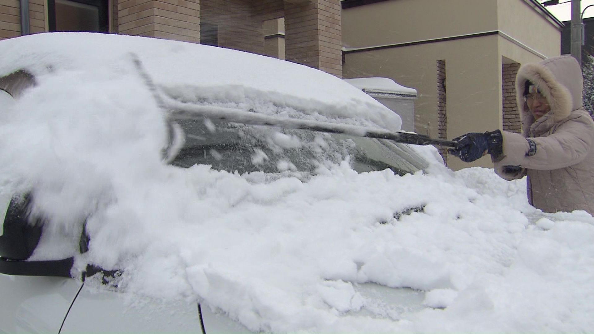 雪かきに追われる