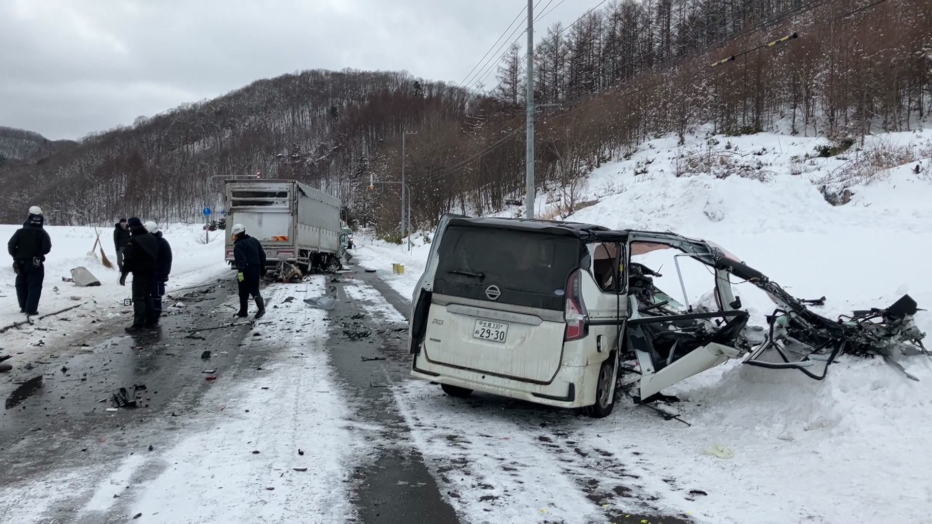 47歳会社役員の男性が死亡―運転していたワゴン車がスリップして対向