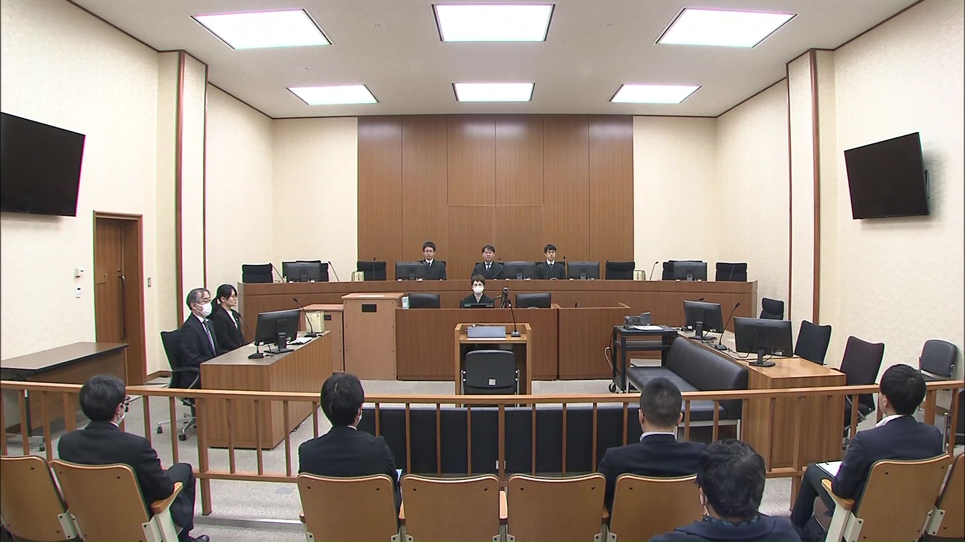 女性教諭殺害の差し戻し審