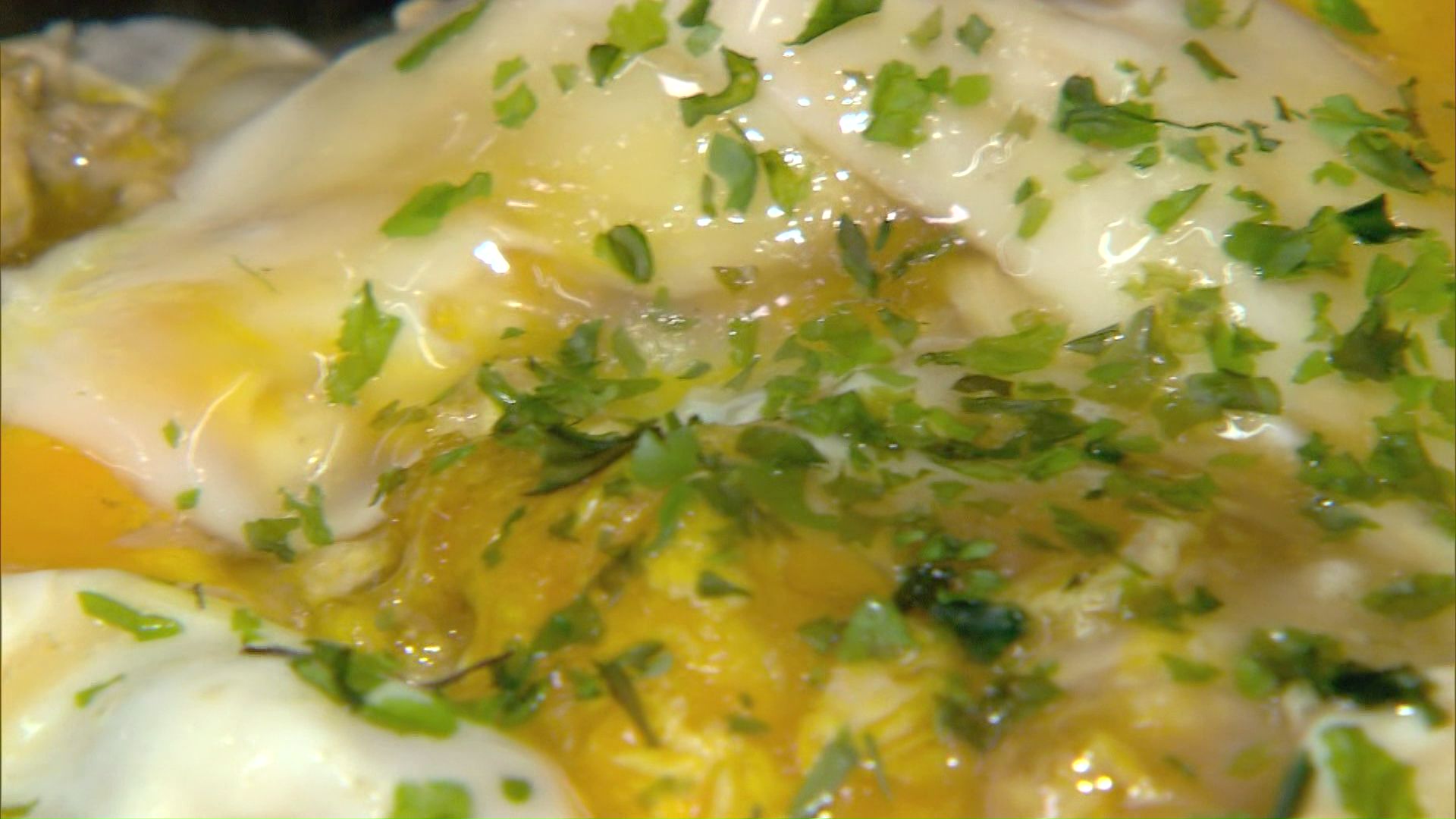 「目丼」も大人気・店の“目玉”に