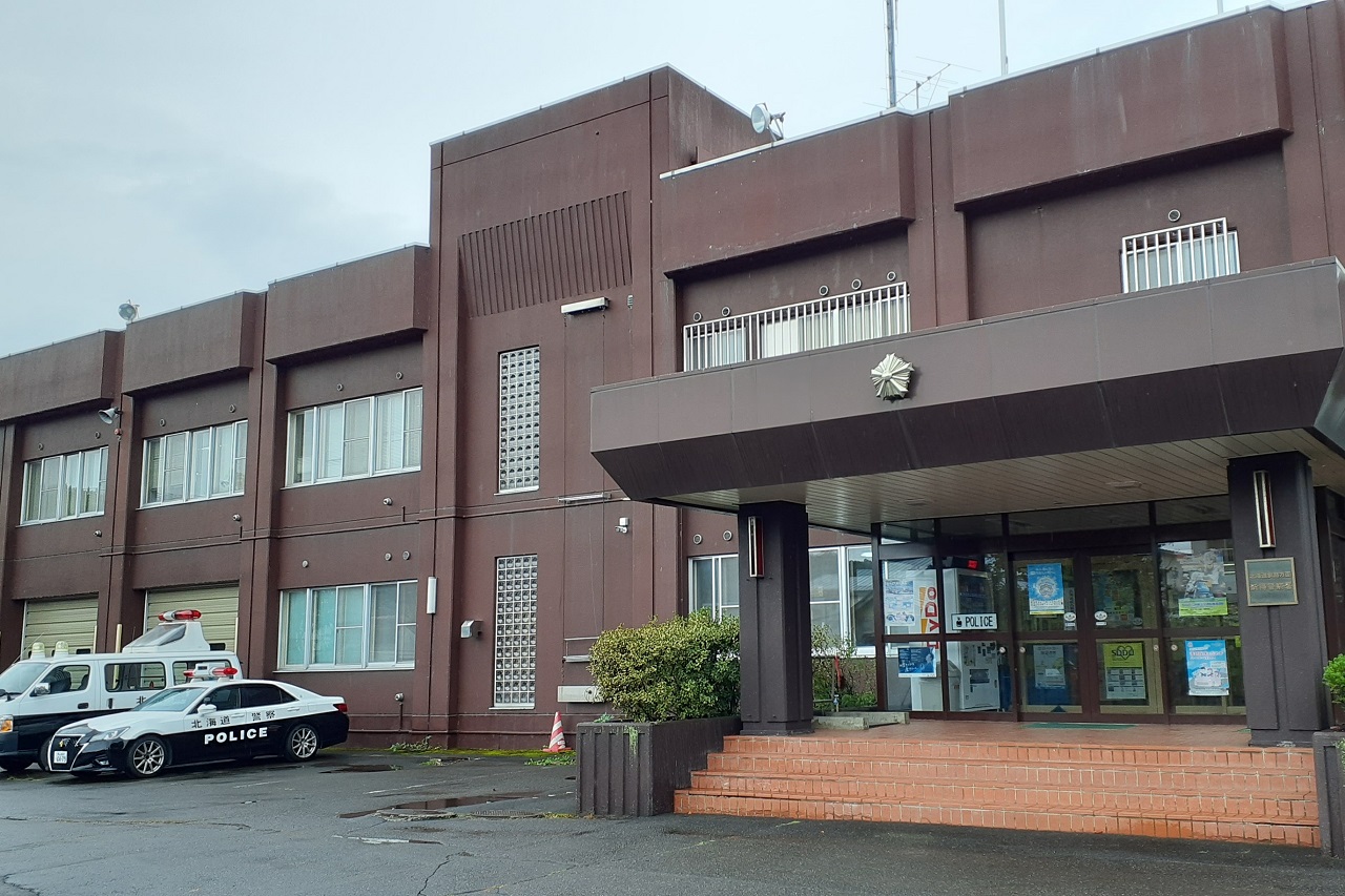 詐欺に注意するよう呼び掛けている北海道警新得署