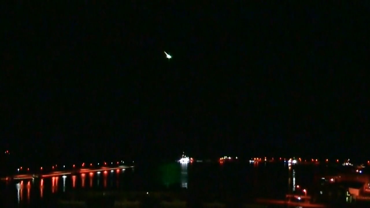 火球とみられる物体(UHBお天気カメラより)