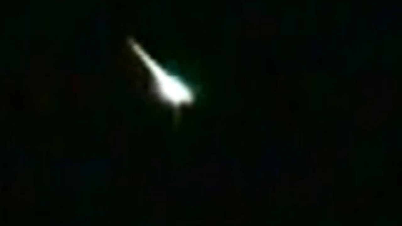 火球とみられる物体(UHBお天気カメラより)