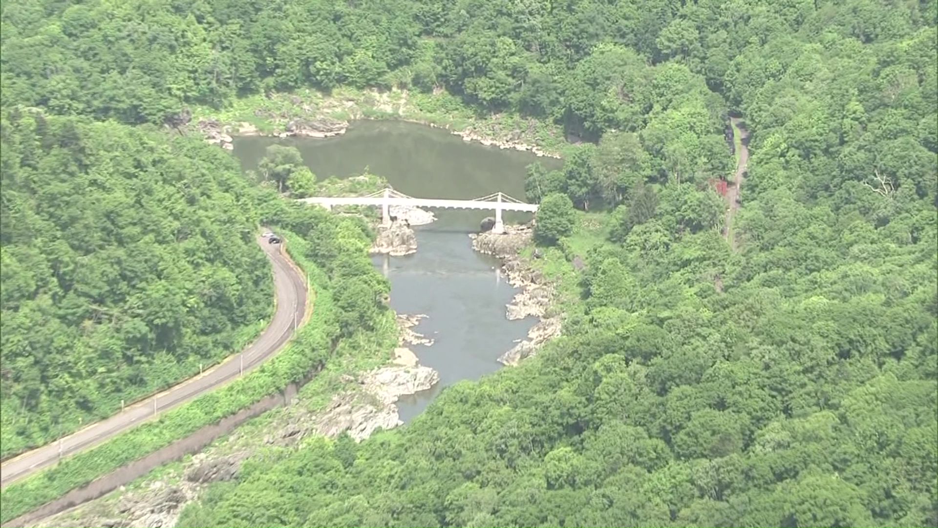 事件現場の橋