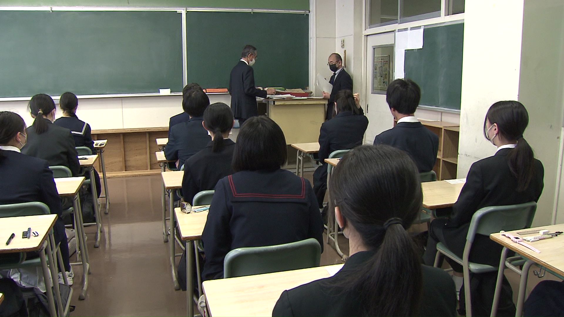 試験に臨んだ受験生