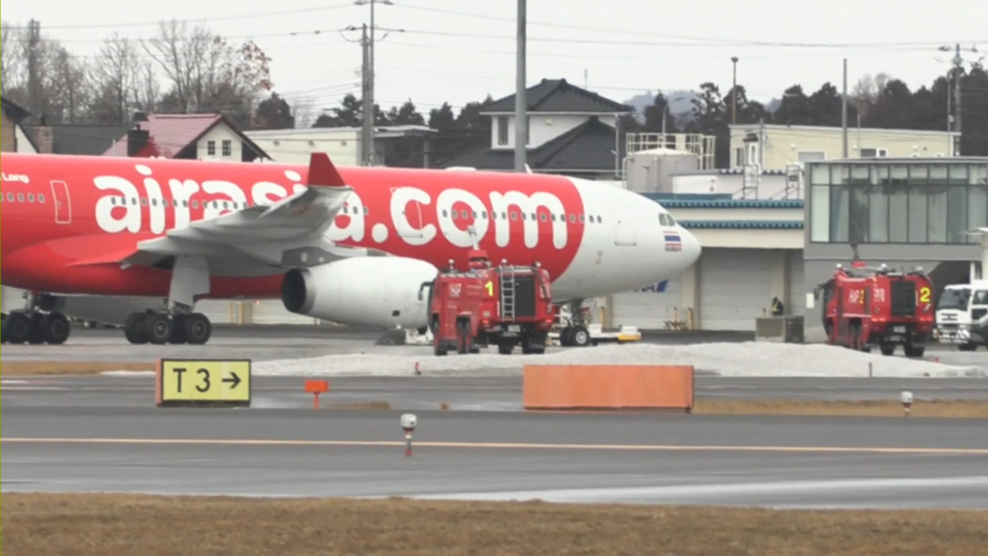 函館空港に緊急着陸したエアアジア機