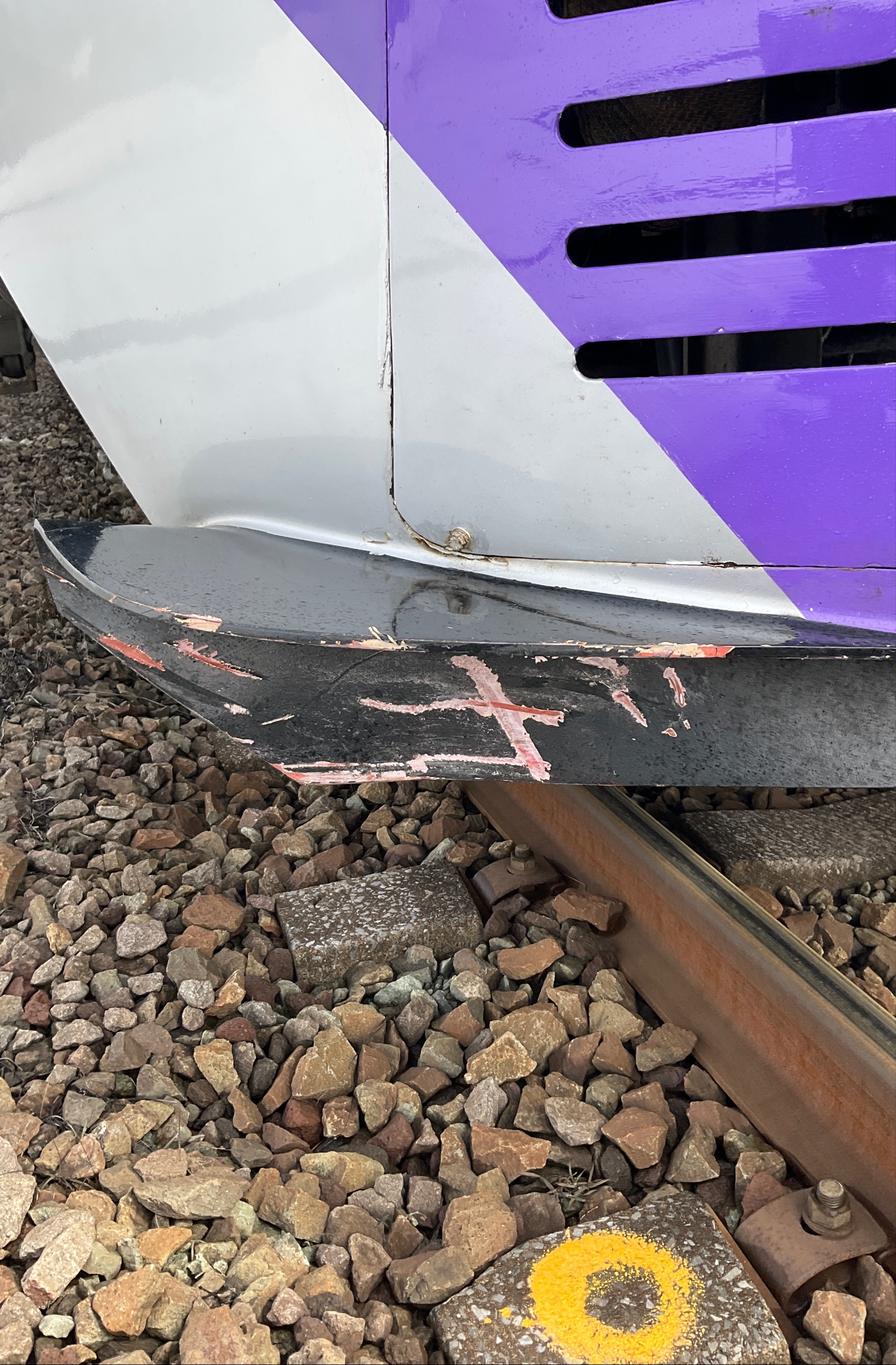 車両接触痕(提供:JR北海道)