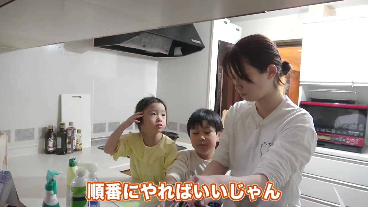 子どもたちと一緒に夕飯作り