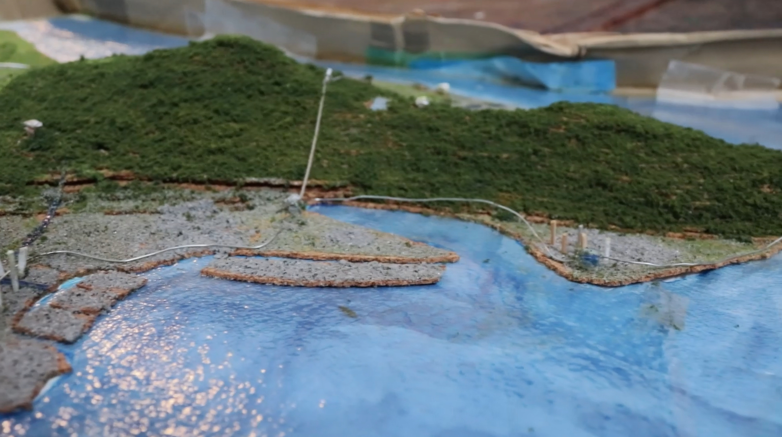 陥没カルデラの地形をジオラマで再現