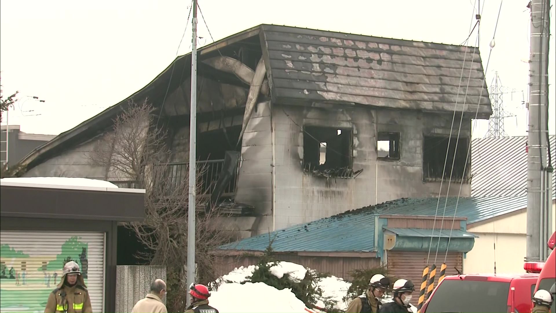 1階の寝室から1人の男性の遺体
