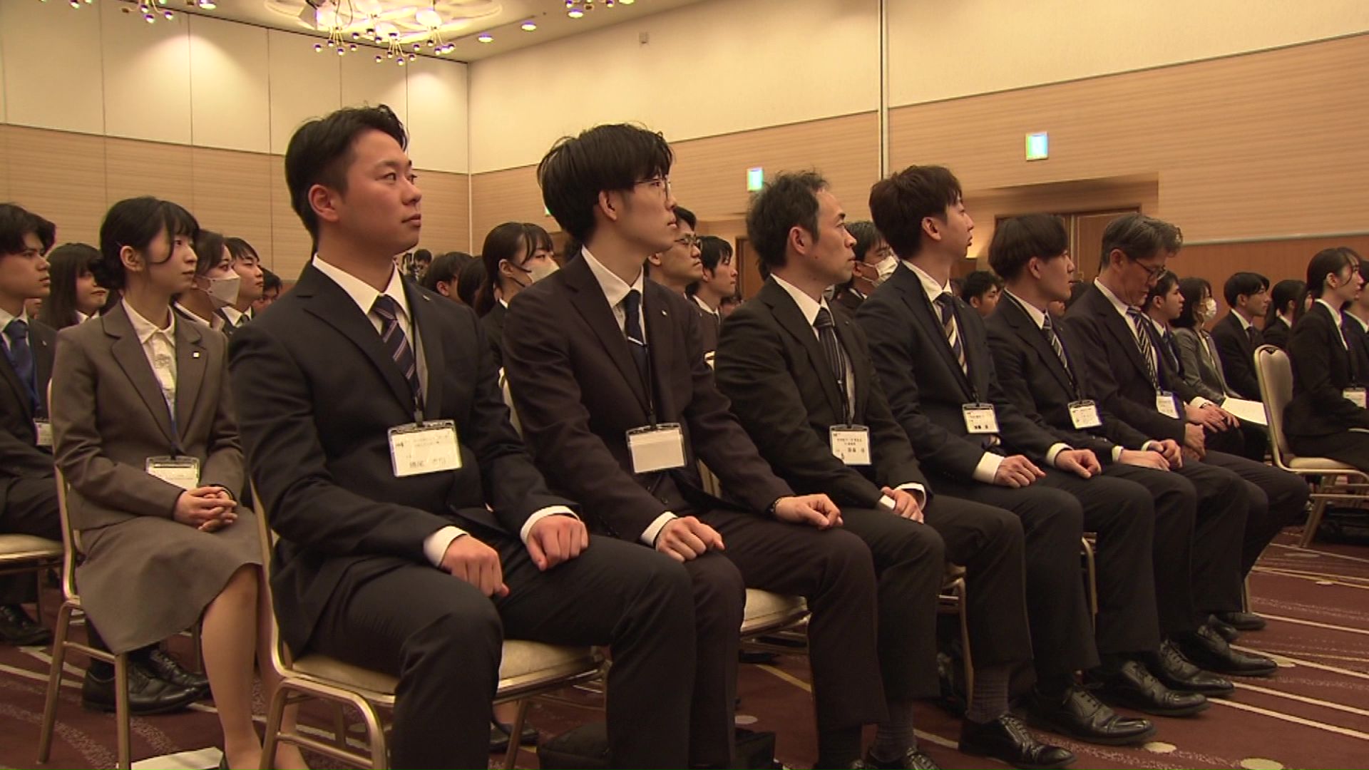 北海道庁には682人が入庁