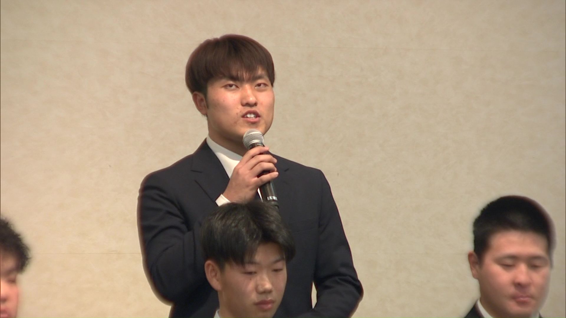 入団会見での自己紹介