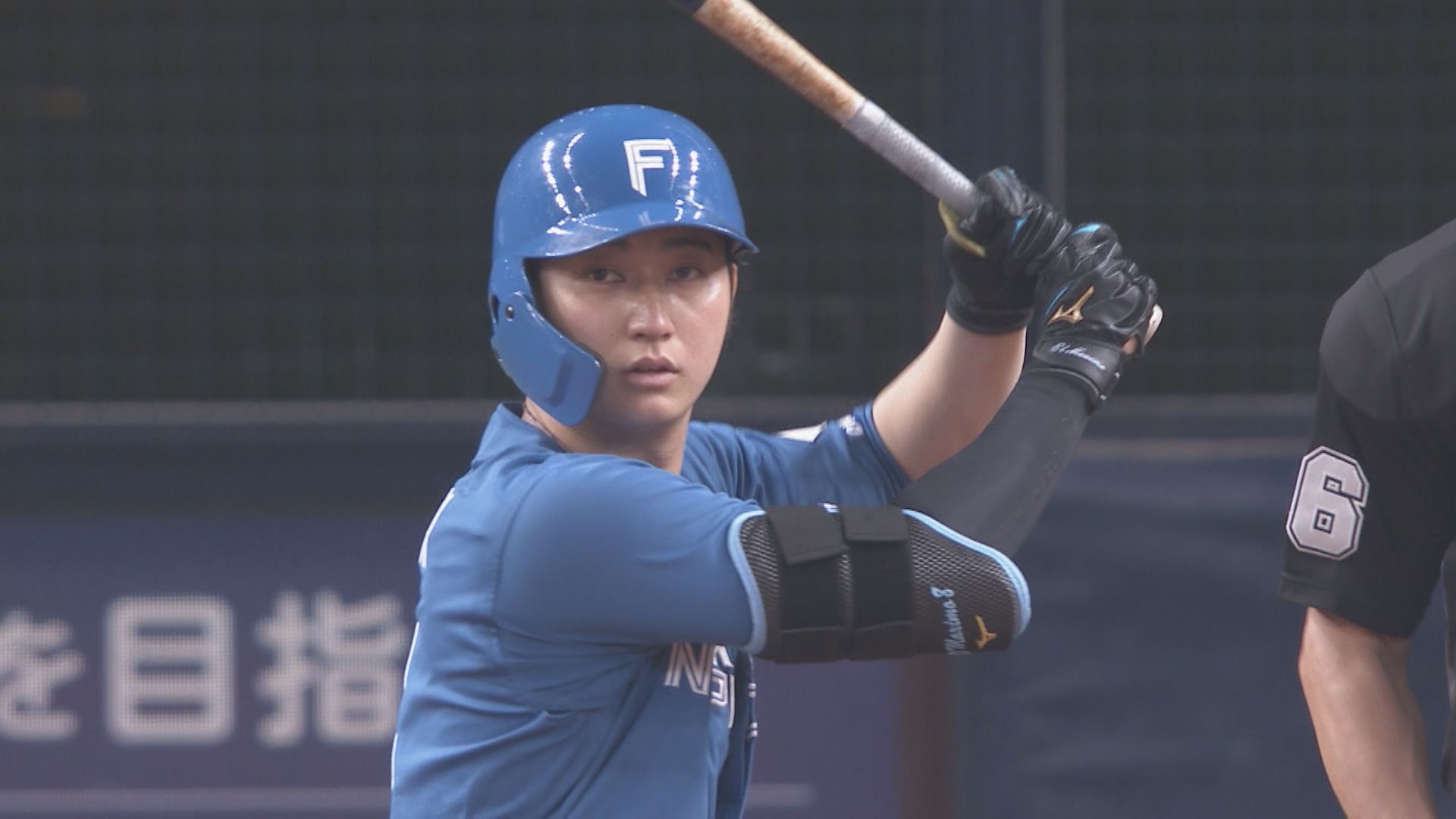 5回に同点タイムリーを放った浅間大基選手