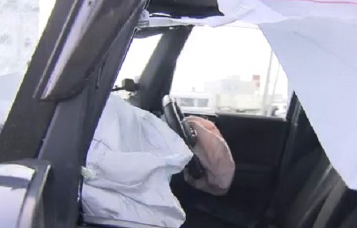 軽乗用車の運転席部分