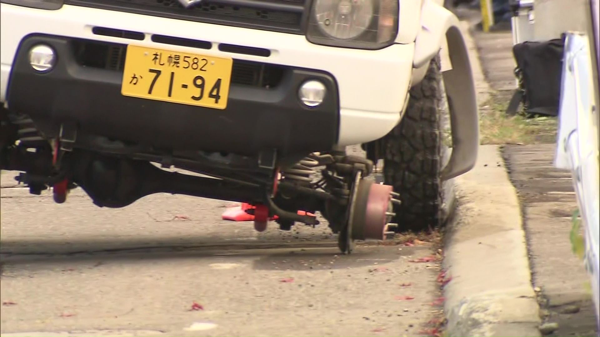 違法改造した軽乗用車のタイヤが女児を直撃した