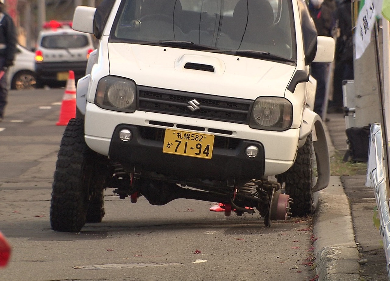 違法な改造車からタイヤが脱落し女児を直撃…