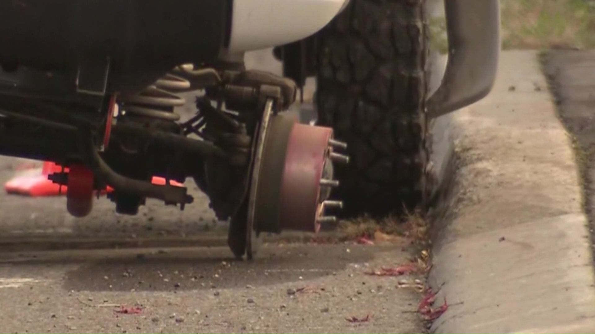 ワイドトレッドスペーサーが装着されていた