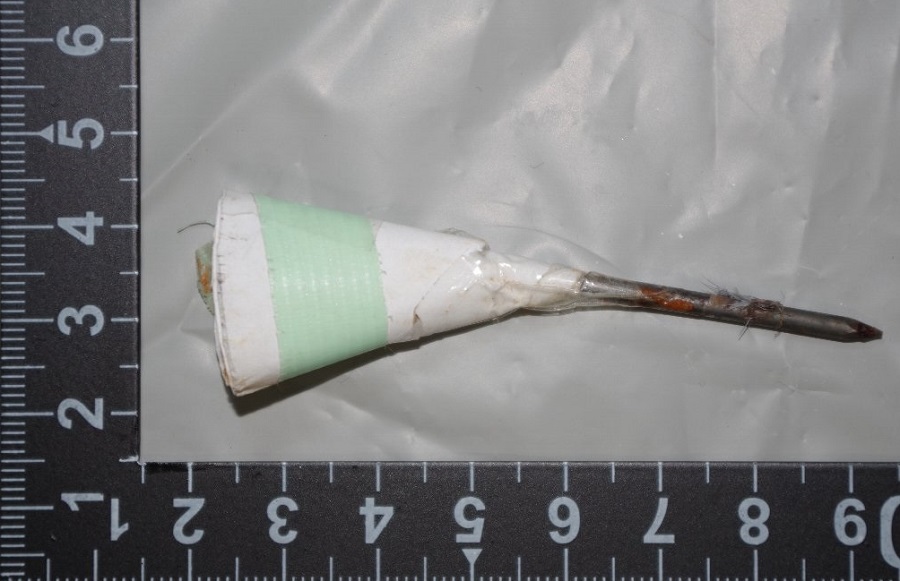 刺さっていたクギのようなもの(提供:道警)