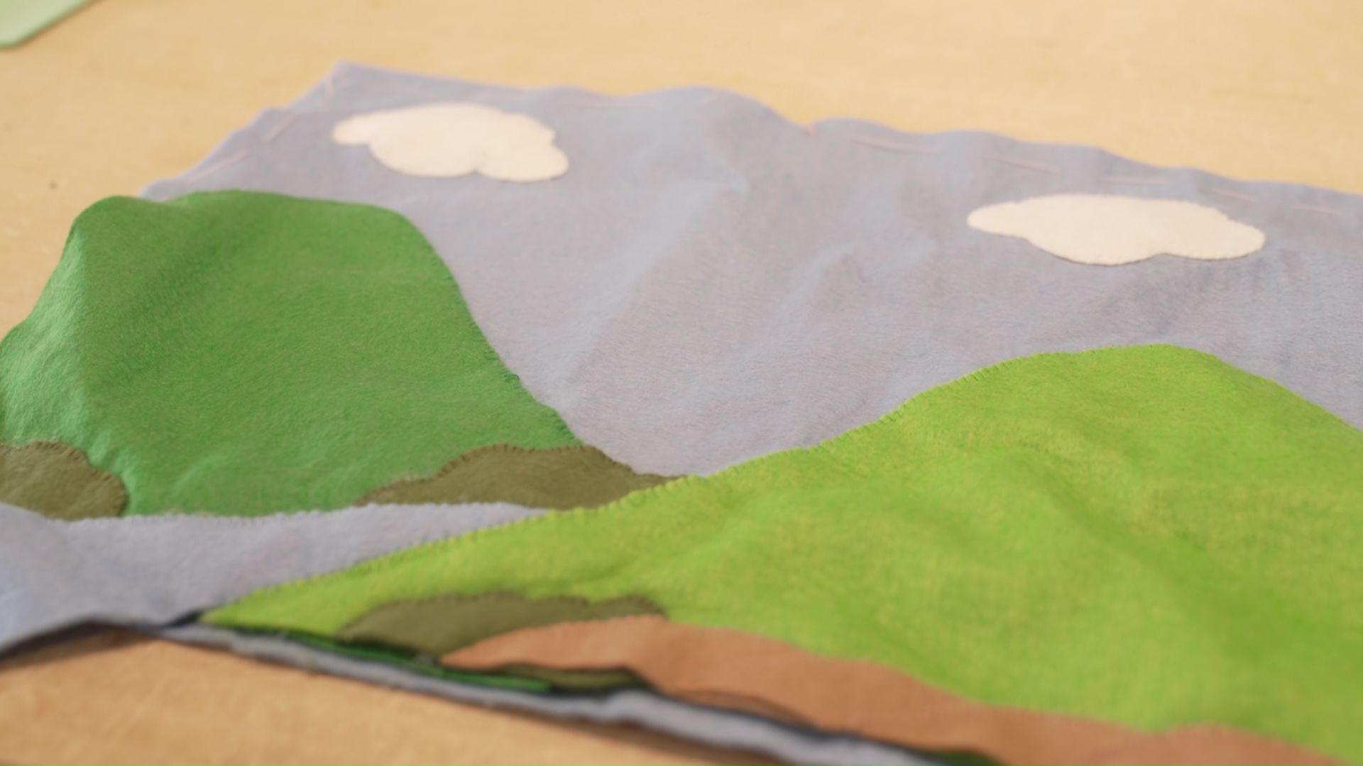 背景を作るも“シワシワ”に