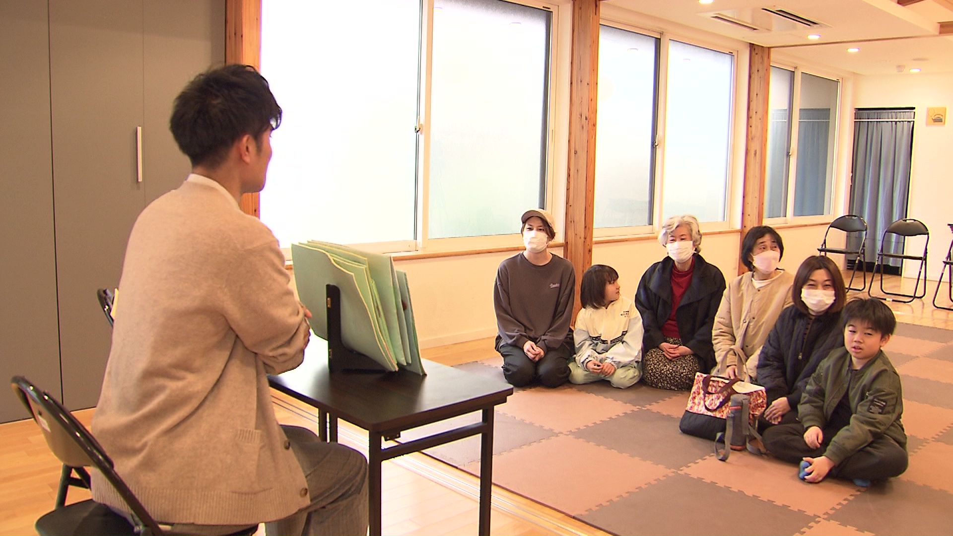 完成した布絵本に子どもたちの反応は…?