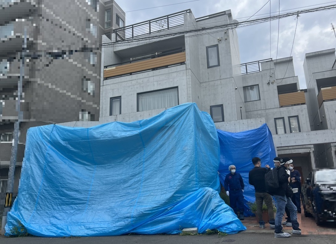 男性の首が持ち込まれた自宅