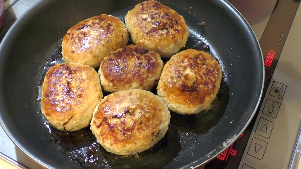 子どもたちの大好きなハンバーグ