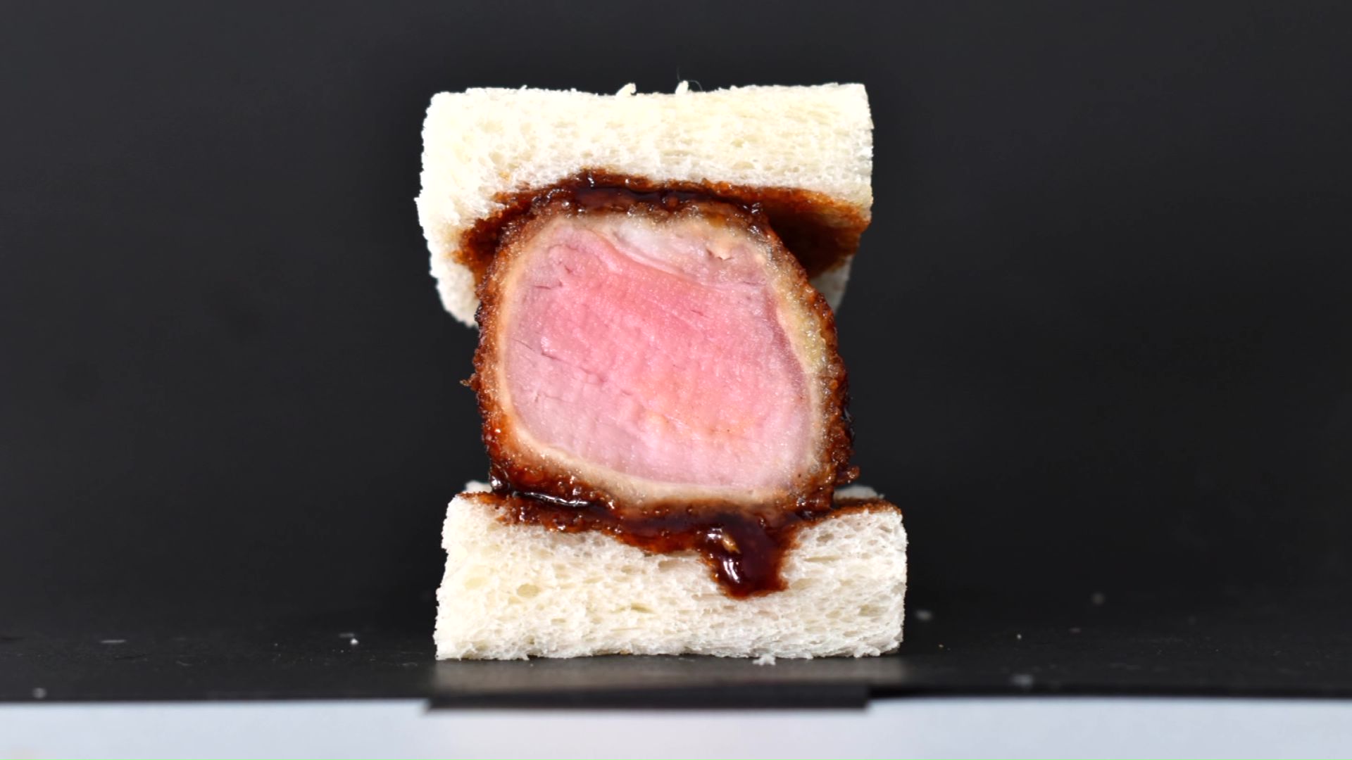 「HITOKAMI」のカツサンド