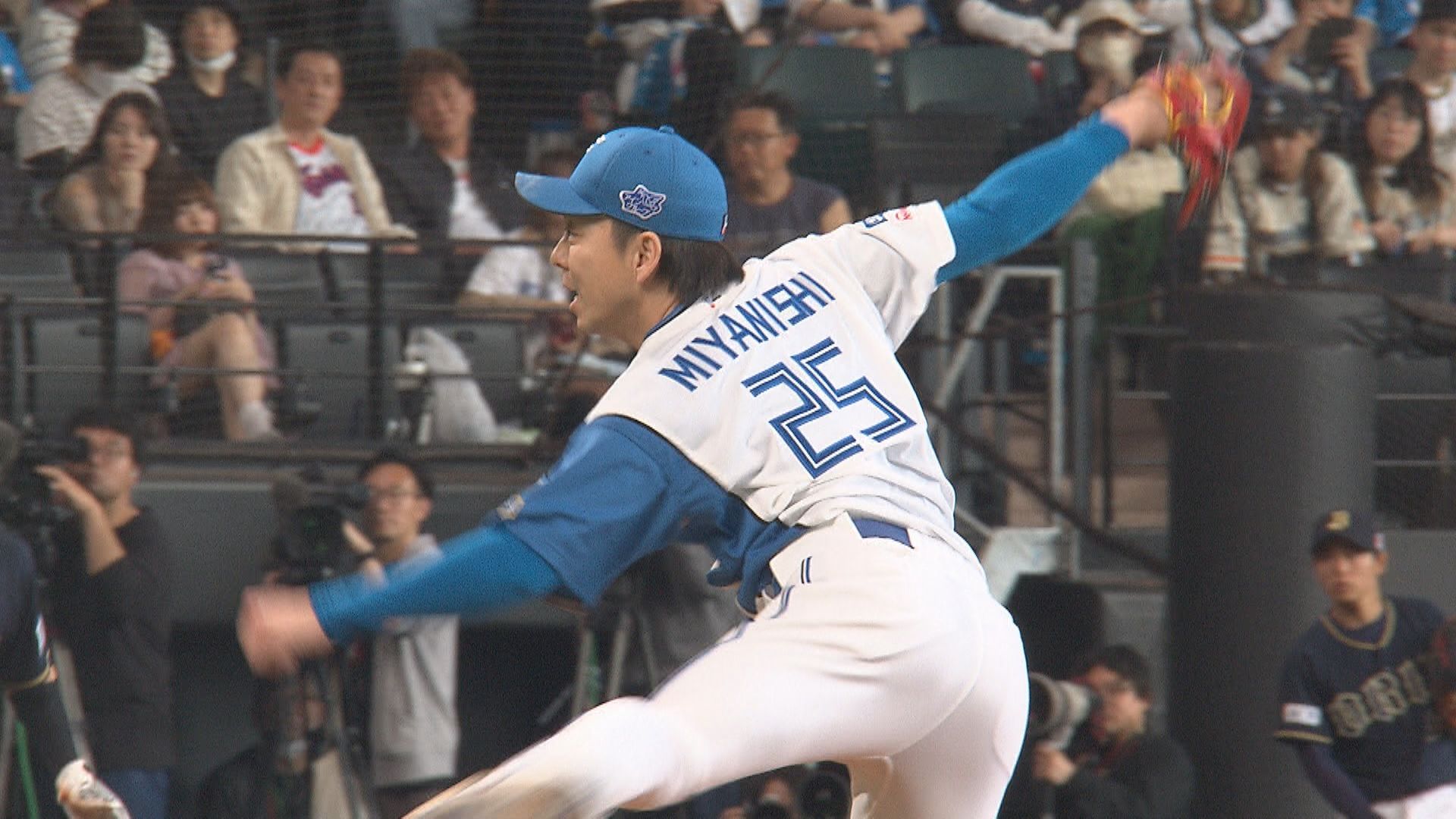 5月15日オリックス戦で880試合連続救援登板のNPB新記録を樹立した日本ハムの宮西尚生投手