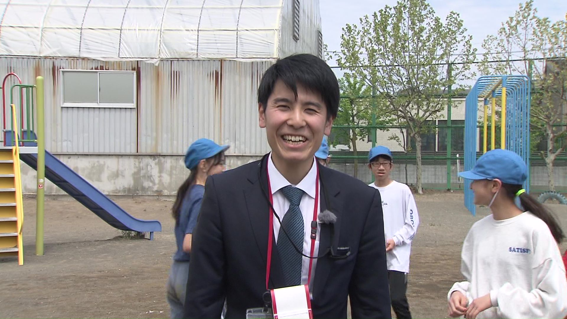 新人記者が小学生と対決!