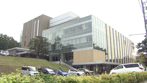 教師が教材費約27万6000円を私的流用したと発表した北広島市教育委員会の庁舎