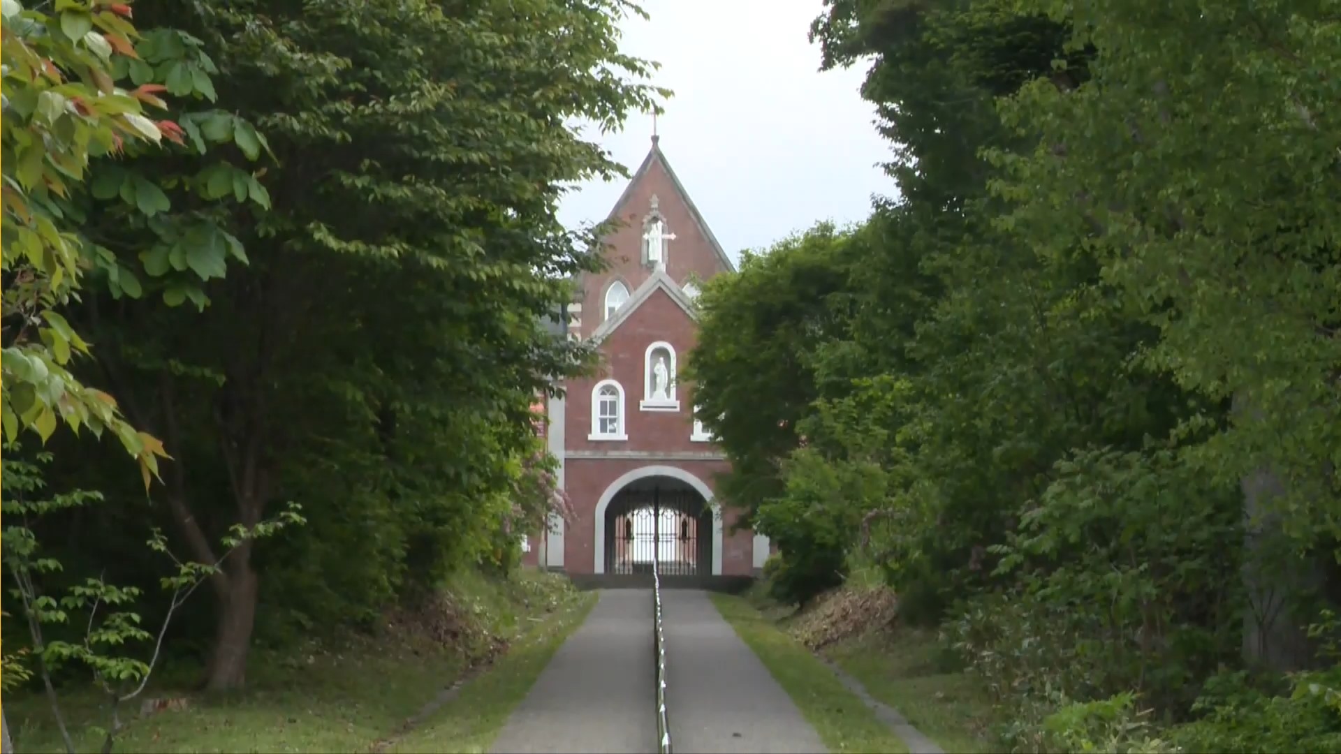 クマが目撃されたトラピスト修道院