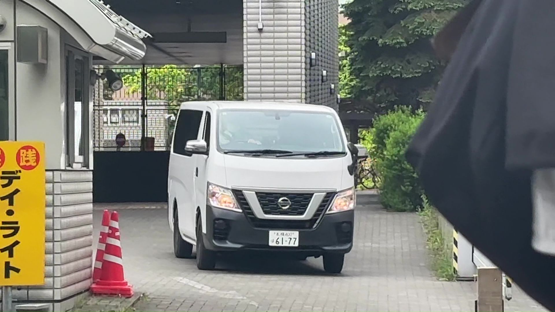 少女を乗せた車両