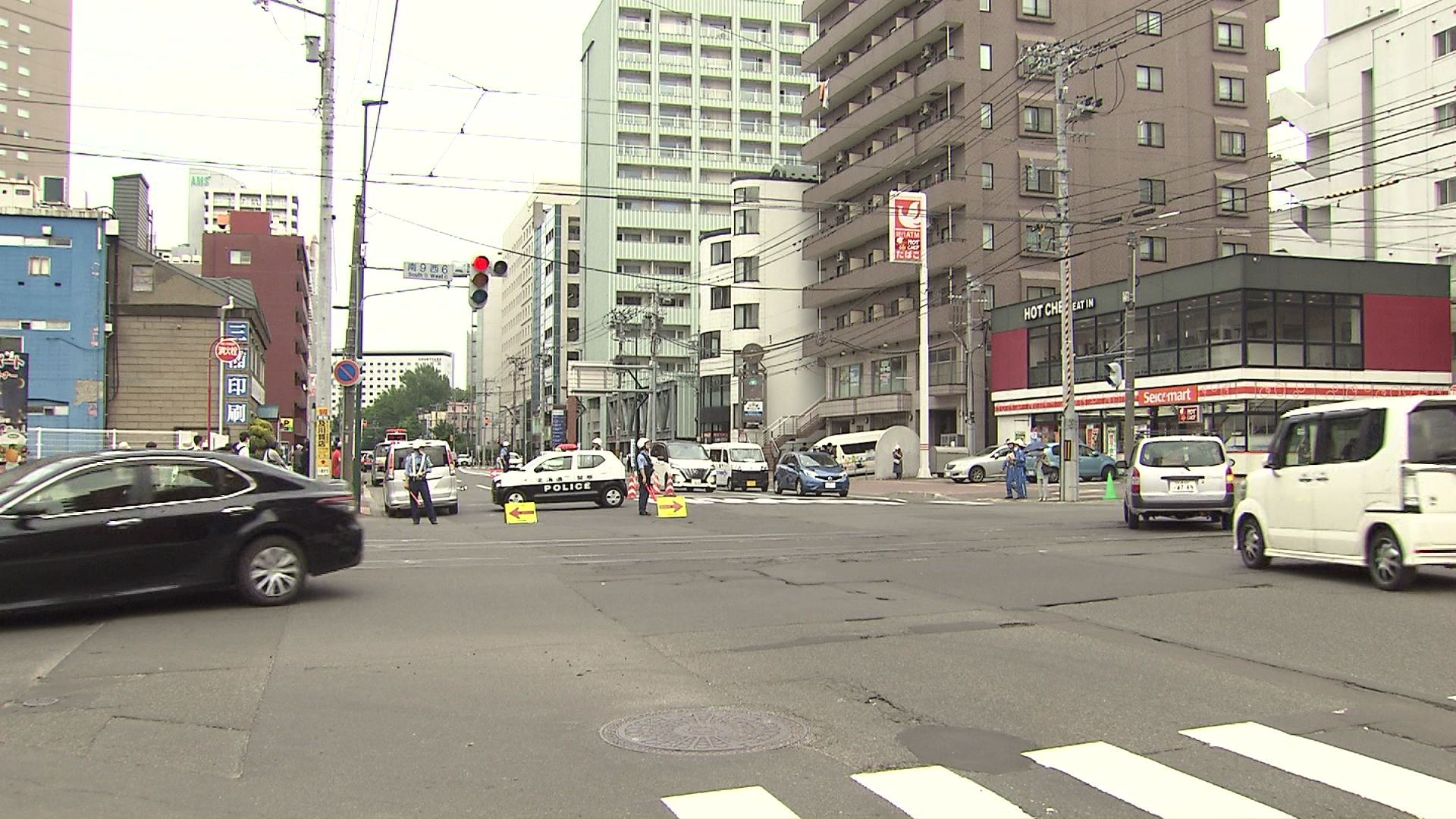 事故があった札幌市中央区南9条西6丁目の交差点