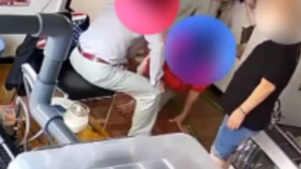 暴行の様子(提供:視聴者)