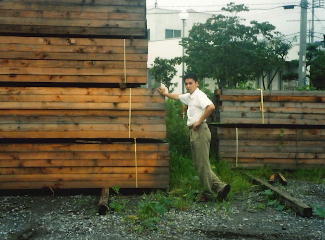 大学卒業後「三井物産林業」に入社