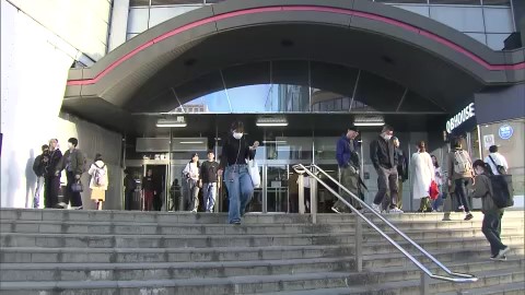 資料:東コンコースの出入り口付近