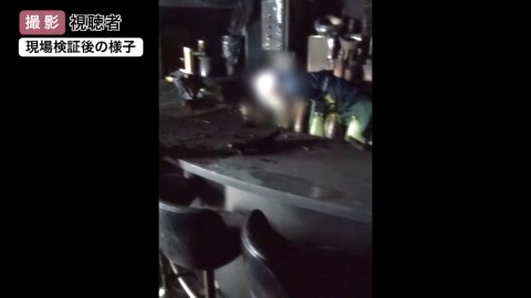 完全に焼け焦げたガールズバーの店内（撮影：視聴者）