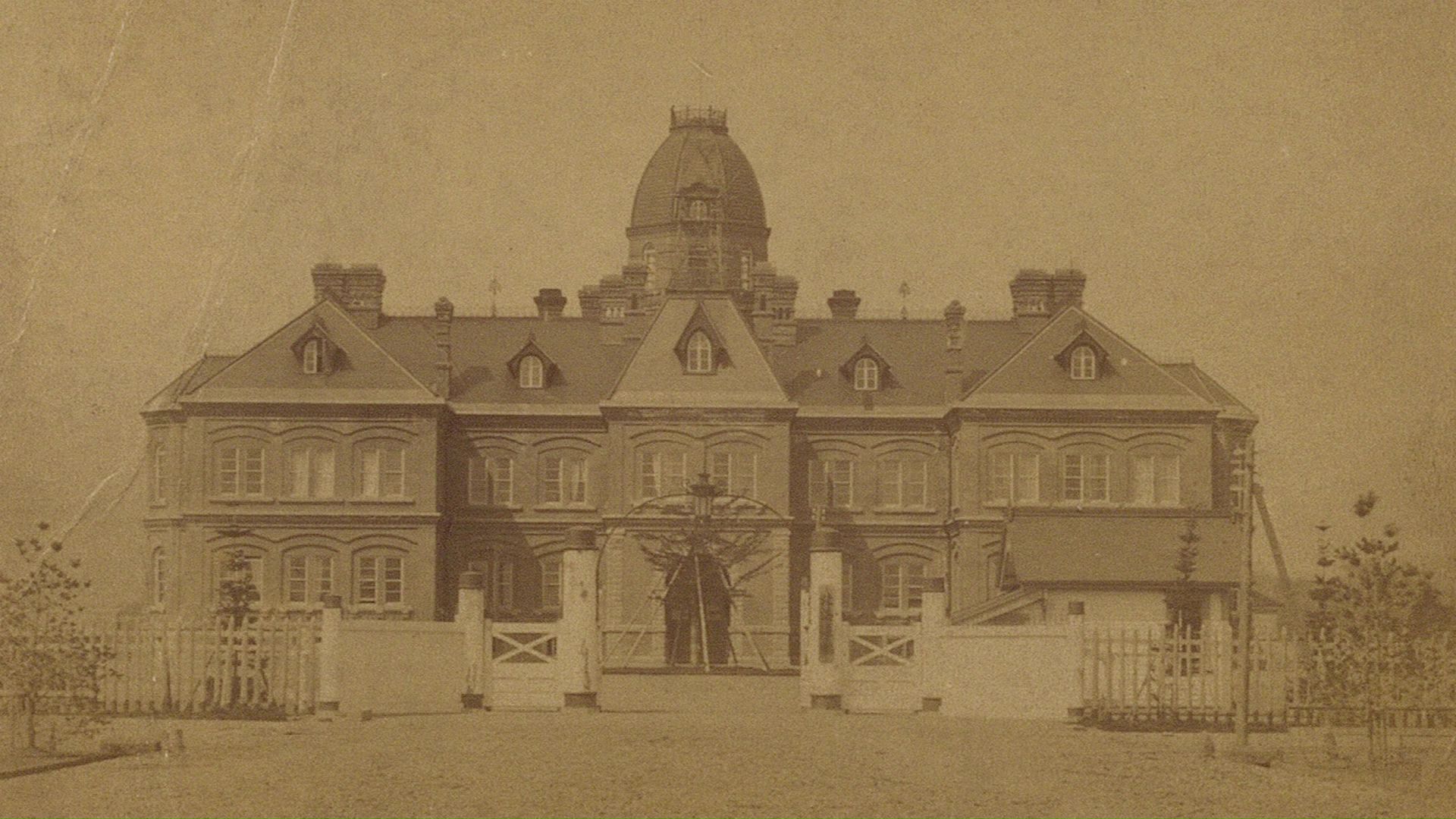 完成直後の赤れんが庁舎(提供 北海道大学附属図書館)