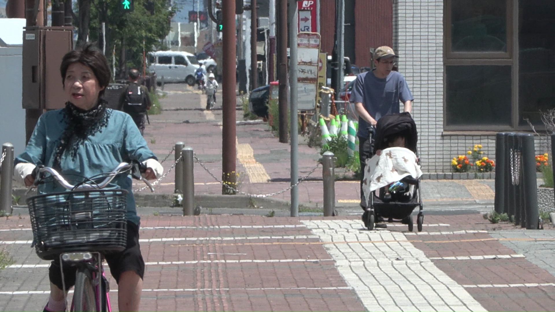 地面近くが揺らいで見えるほどの暑さになった