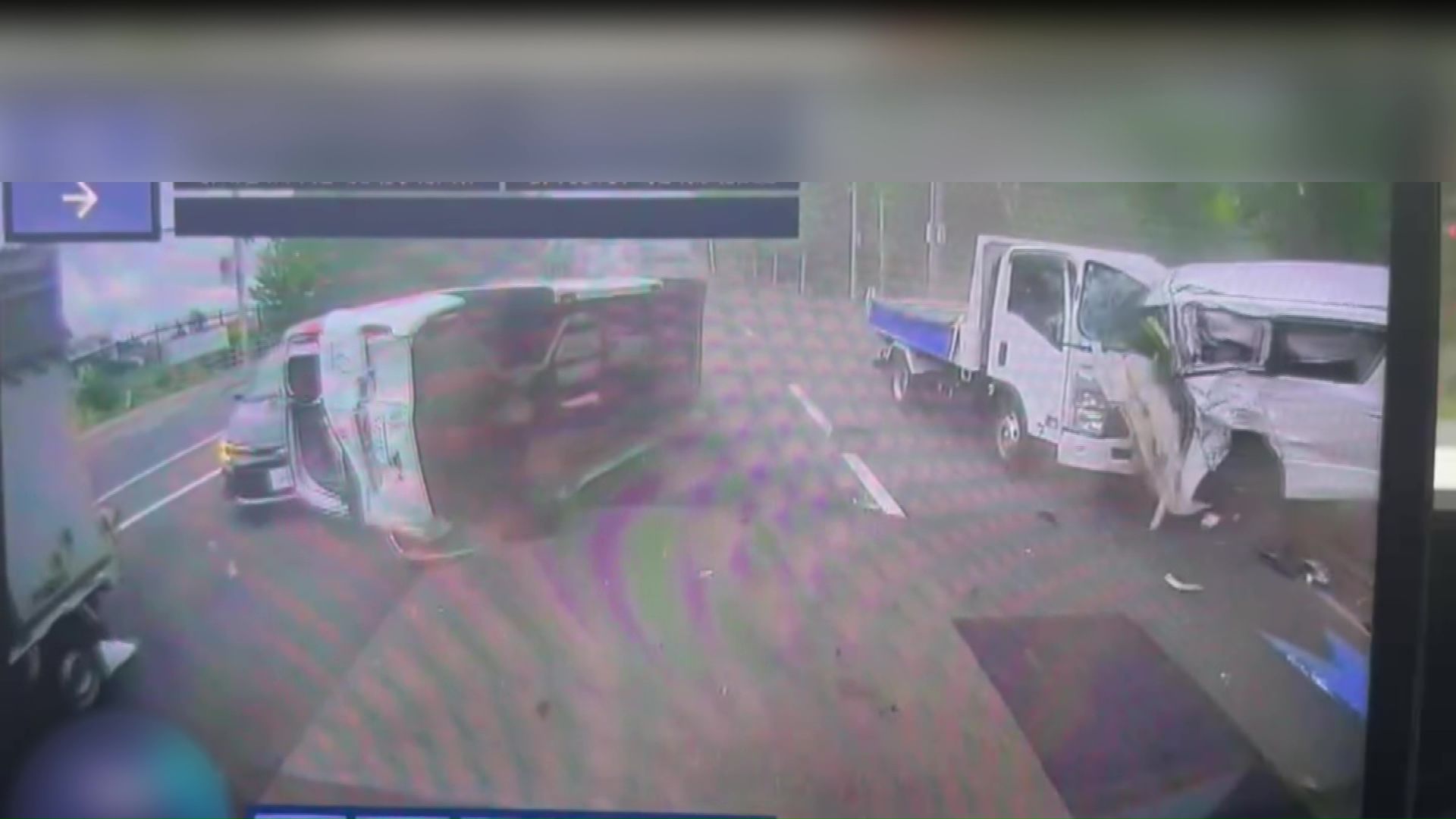 衝突事故の瞬間（提供：事故車の前を走っていた運転手）