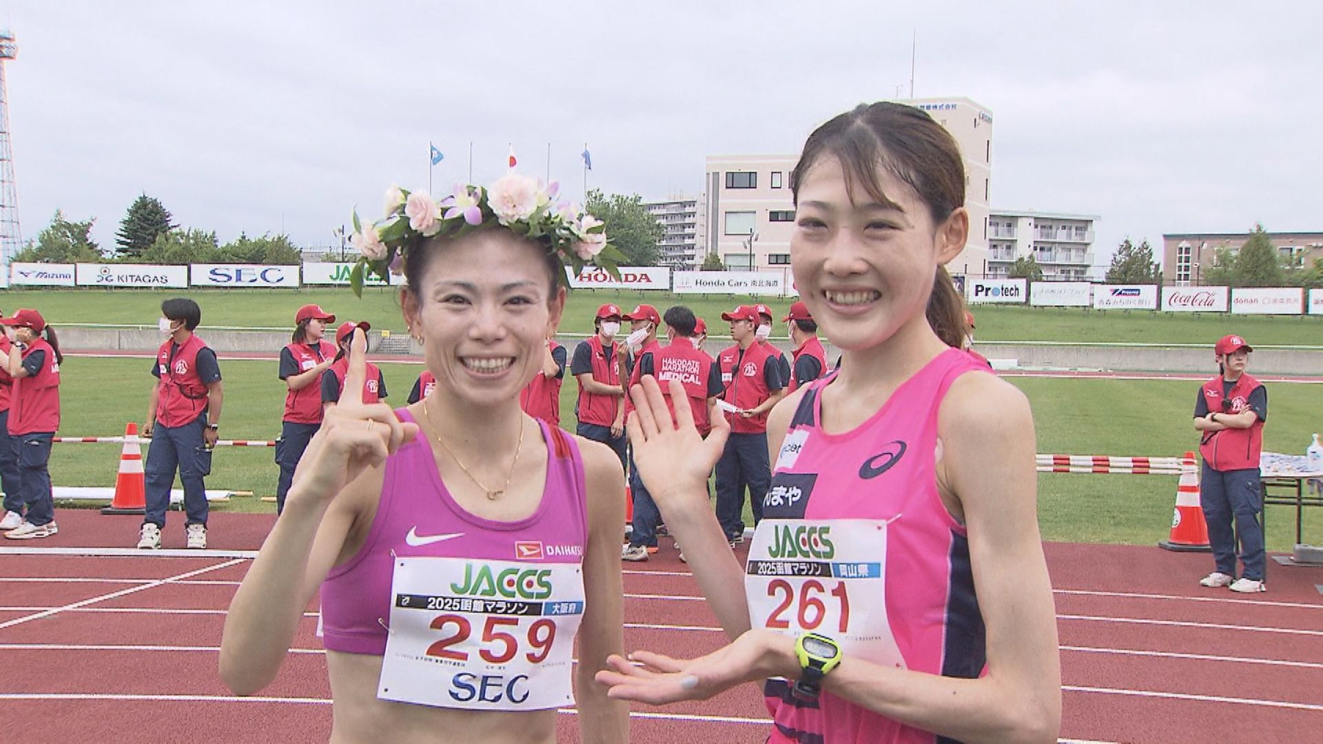 松田瑞生選手（左）と前田穂南選手（右）