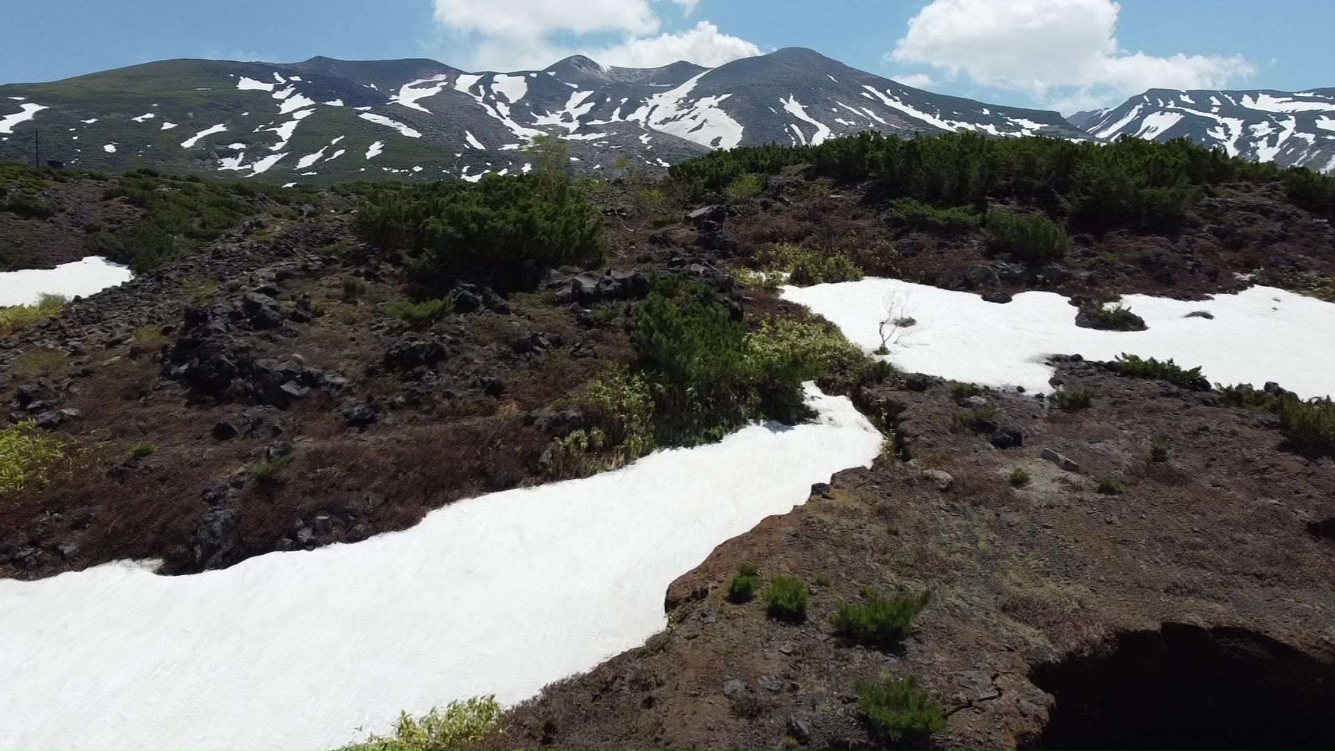 積雪が溶けて発生する「融雪型火山泥流」