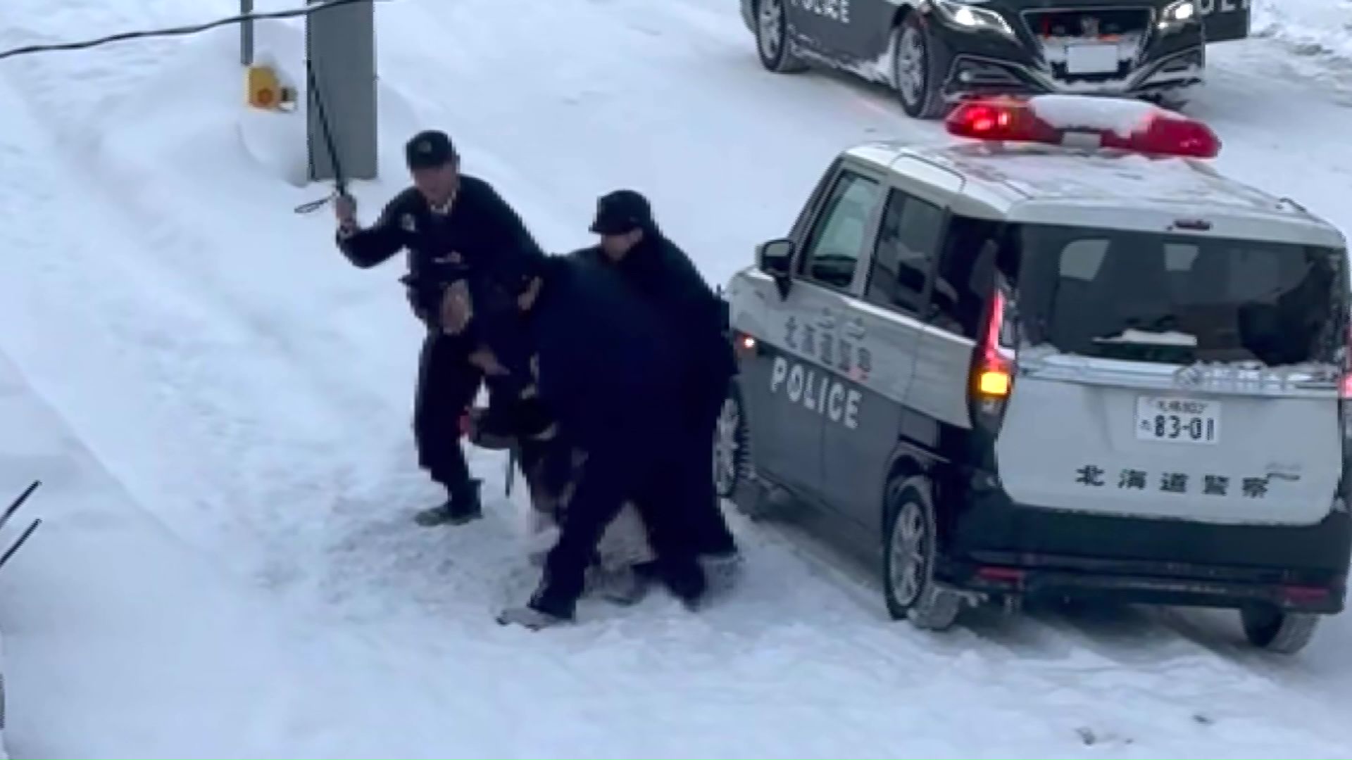 2024年2月、宮西被告は3人を刃物で襲った