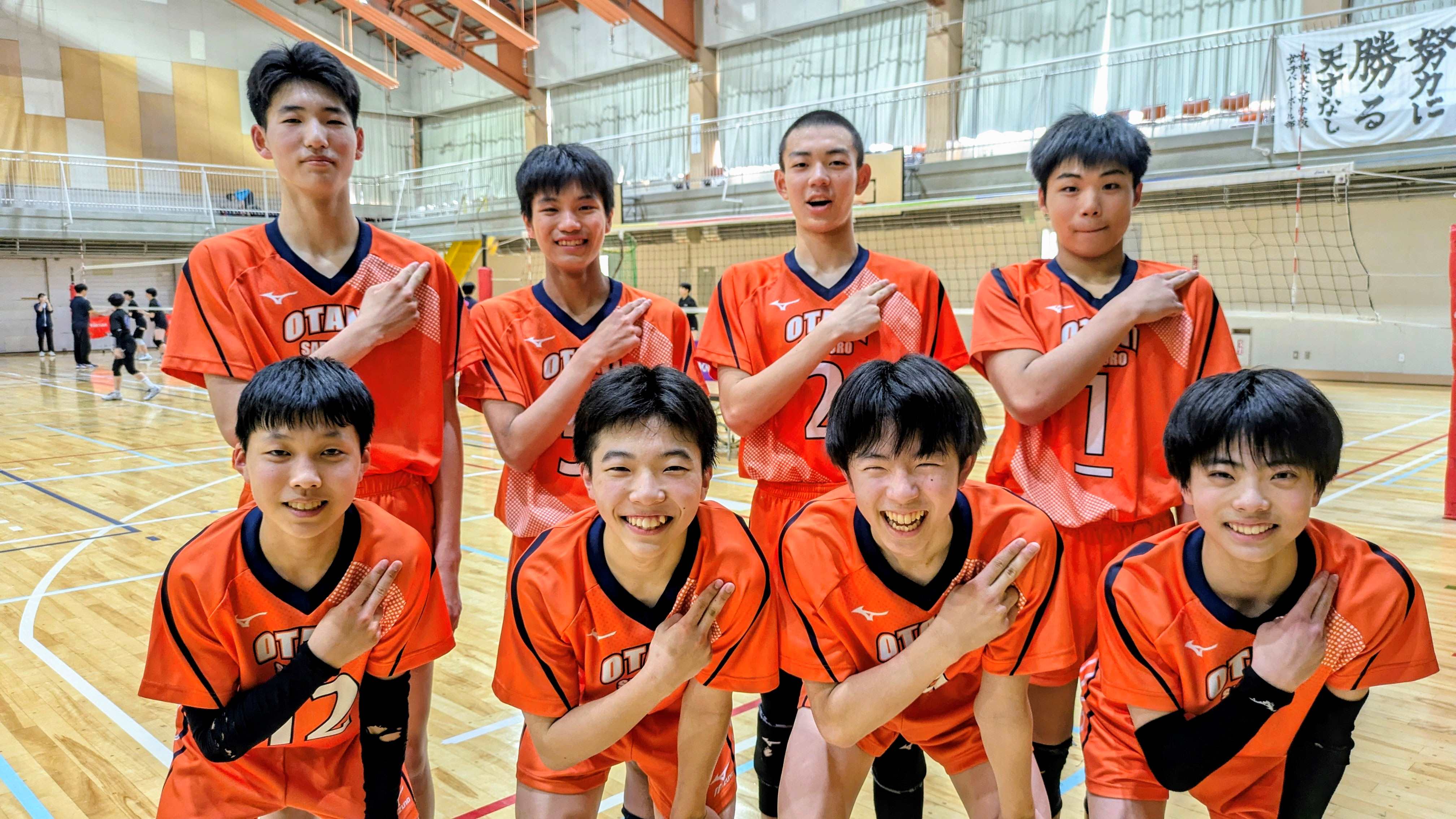札幌大谷中・男子バレーボール部の３年生